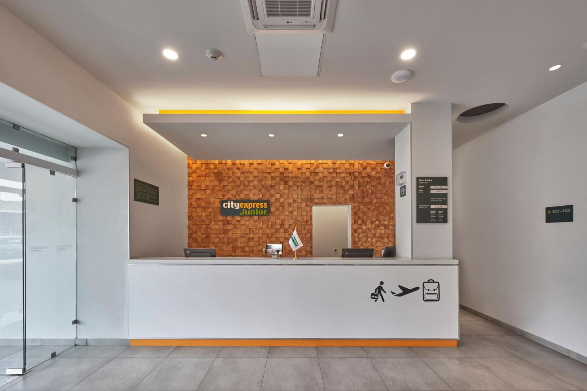 City Express Junior By Marriott Ciudad De Mexico Sullivan ภายนอก รูปภาพ