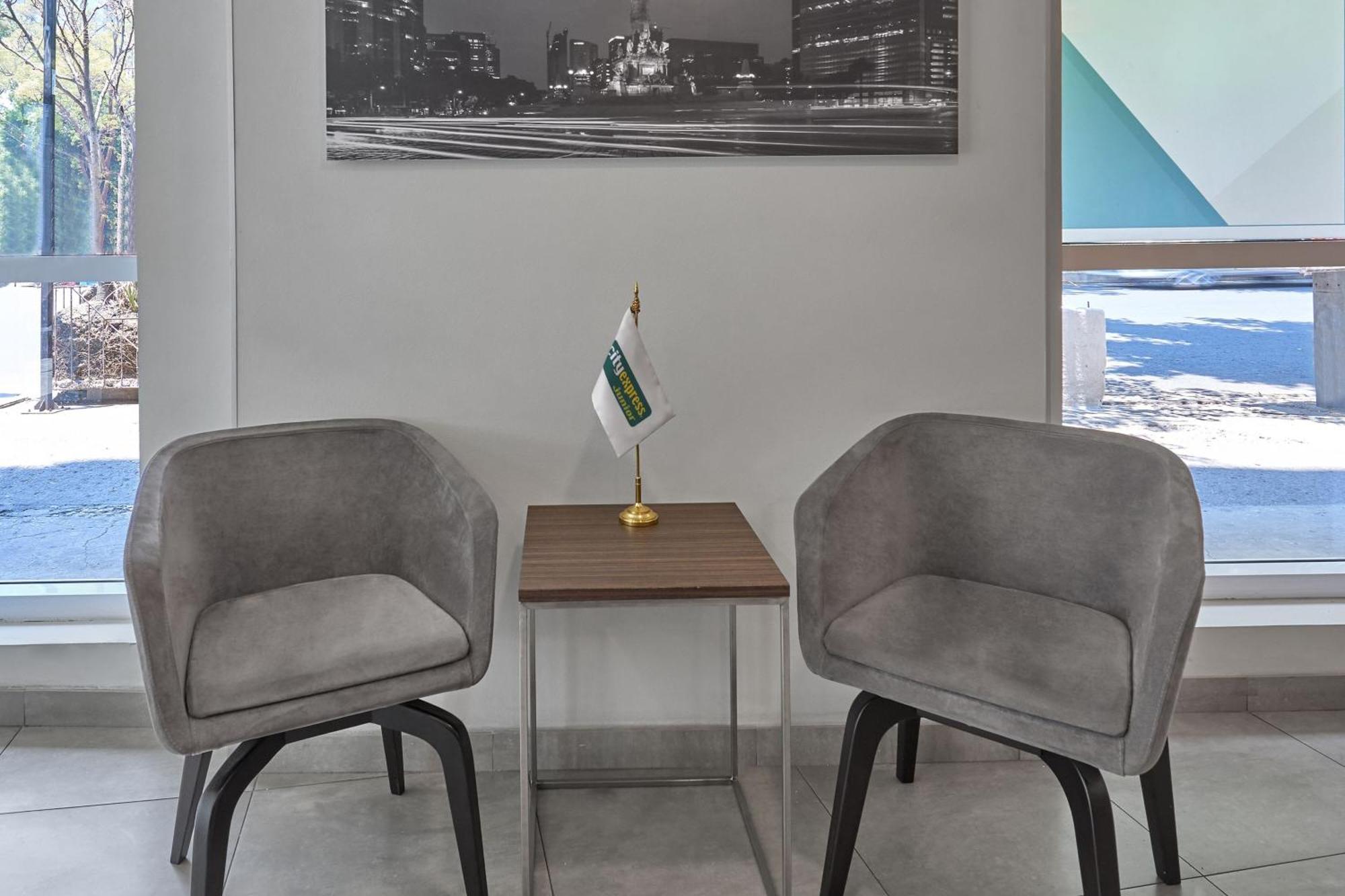 City Express Junior By Marriott Ciudad De Mexico Sullivan ภายนอก รูปภาพ