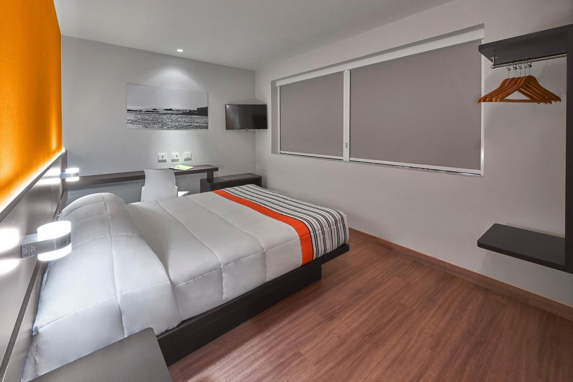 City Express Junior By Marriott Ciudad De Mexico Sullivan ภายนอก รูปภาพ