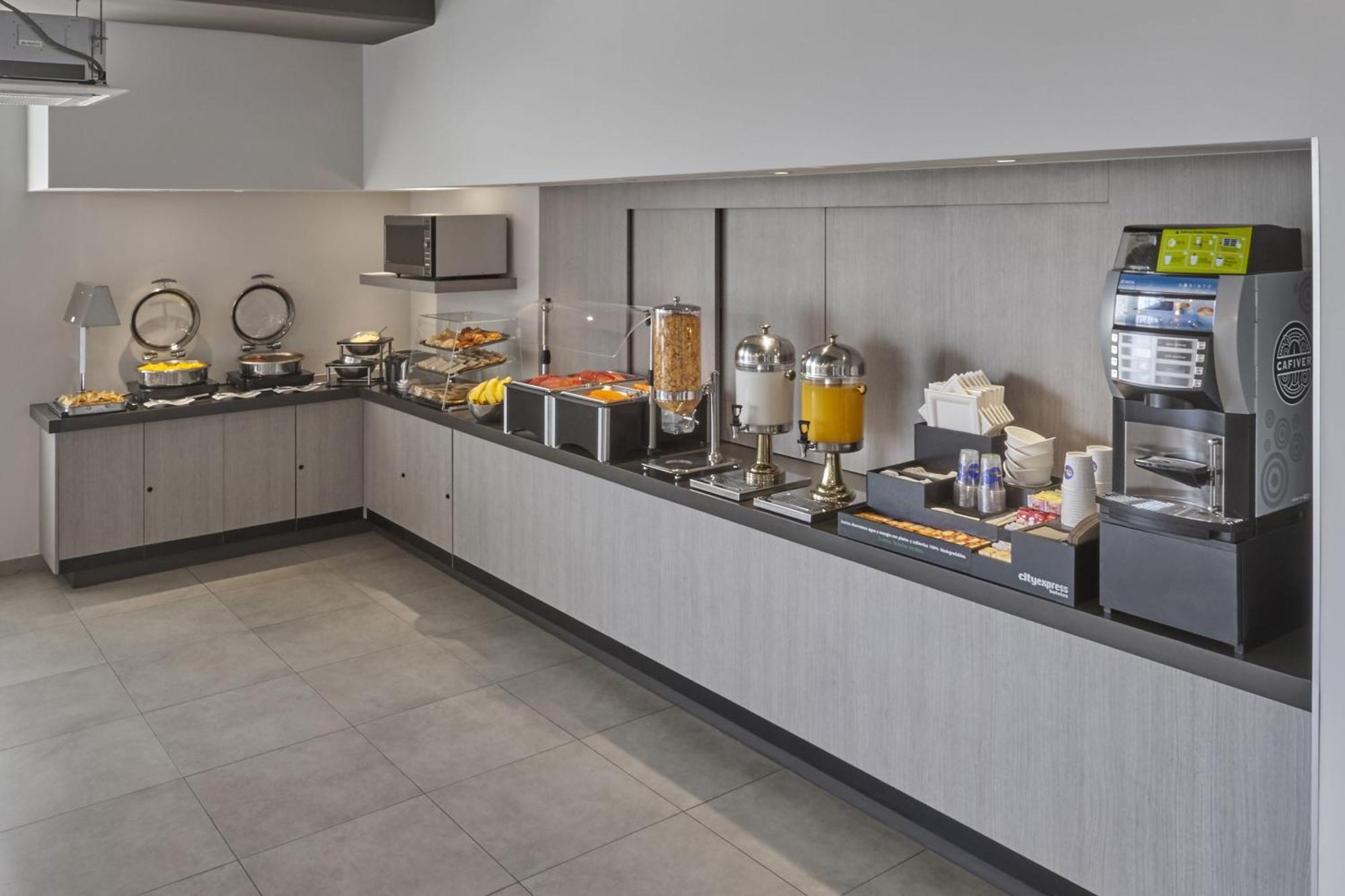 City Express Junior By Marriott Ciudad De Mexico Sullivan ภายนอก รูปภาพ
